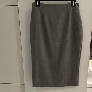 Chic Alexander McQueen Charcoal Pencil Skirt, size 44/6